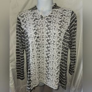 Skyes The Limit Woman 1X Lacy Hoodie